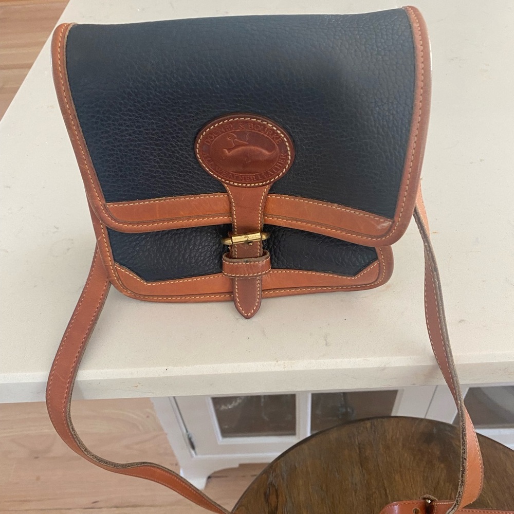 COPY - Vintage Dooney and Bourke cross body bag
